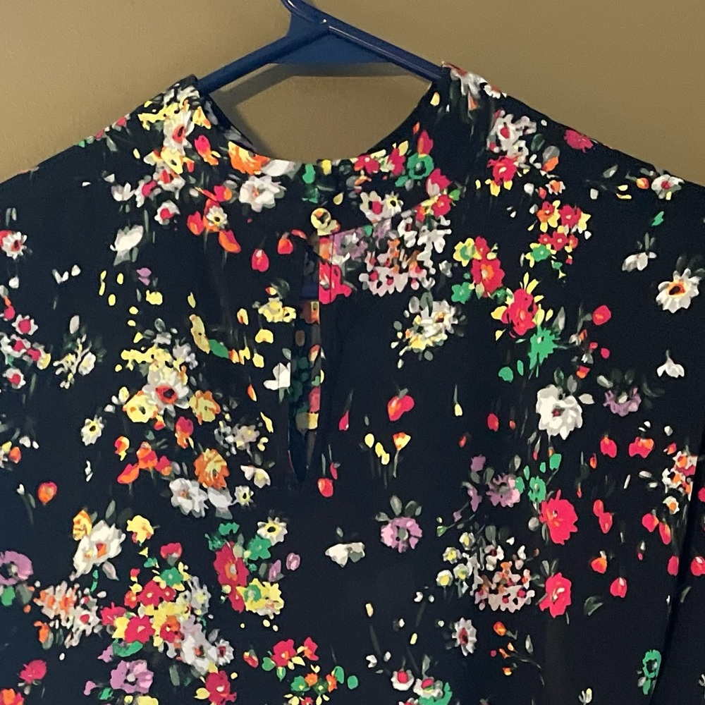 Floral print top - Picture 2 of 2